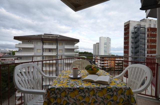 Taliansko - Lignano - Sabbiadoro - Rezidencia - Cristallo - štú