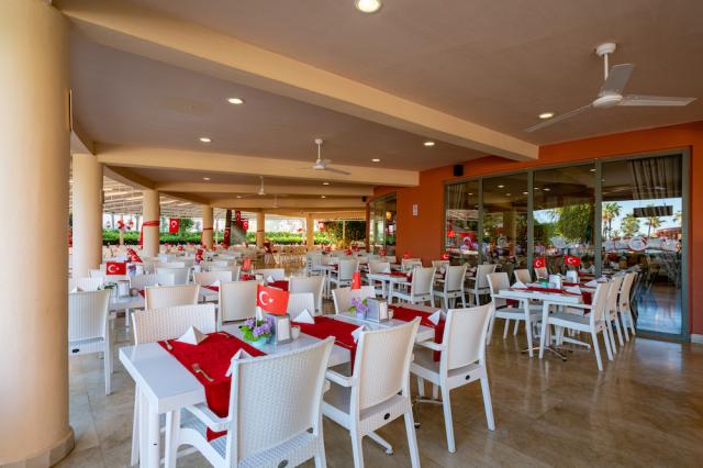 Turecko - Konakli - hotel Palmeras Beach - reštaurácia