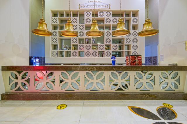 Turecko - Side - Diamond Premium hotel & Spa - lobby bar