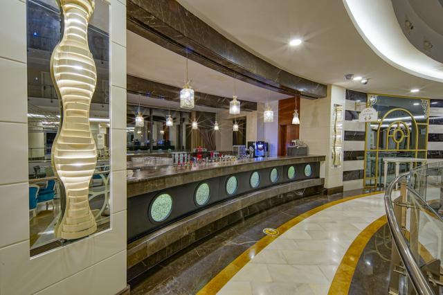 Turecko - Side - Diamond Premium hotel & Spa - bar