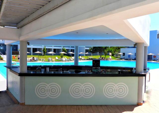 Rhodos - Faliraki - Evita Resort - bar pri bazéne