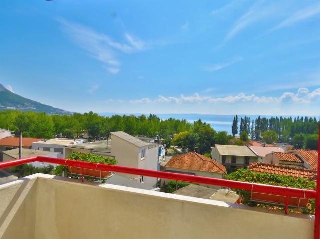 Chorvátsko - Omiš - apartmány Mandić - dvojlôžkový apartmán s d