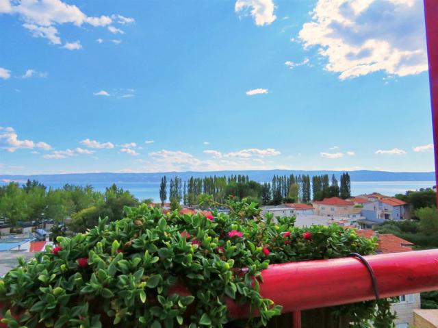 Chorvátsko - Omiš - apartmány Mandić - dvojlôžkový apartmán s d