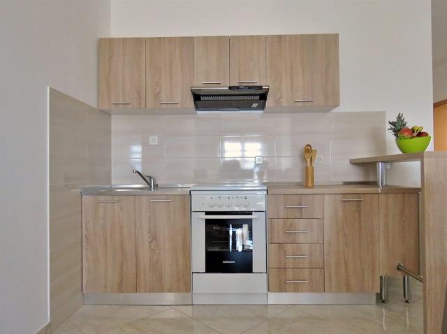 Chorvátsko - Omiš - apartmány Mandić - štvolôžkový apartmán s d