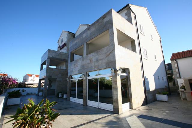 Chorvátsko - Omiš - Apartmány Mandič - Apartmánový dom