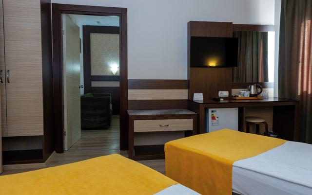 Turecko - Alanya - Hotel Lonicera World - rodinná izba