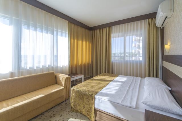 Turecko - Alanya - Hotel Lonicera World - rodinná izba
