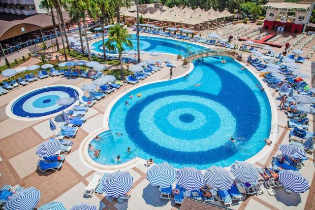 Turecko - Alanya - Hotel Lonicera World - bazén