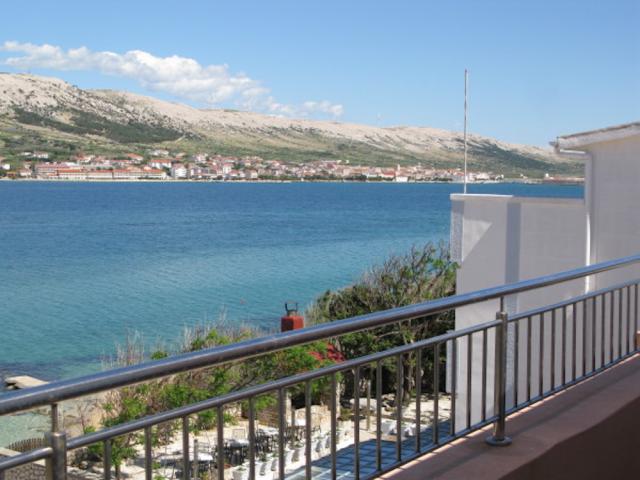 Chorvátsko - ostrov Pag - Pag - apartmány Robert - výhľad