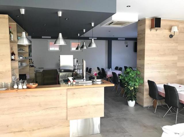 Chorvátsko - Vodice - Penzión Sidro - reštaurácia