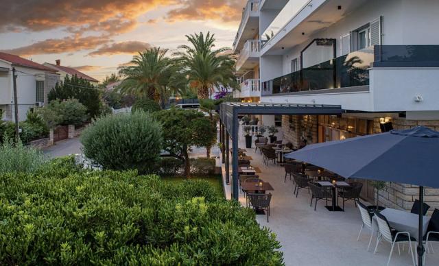 Chorvátsko - Vodice - Penzión Sidro - exteriér