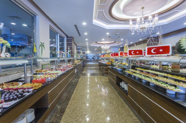 Turecko - Alanya - Hotel Lonicera Resort & Spa - bufetové stoly