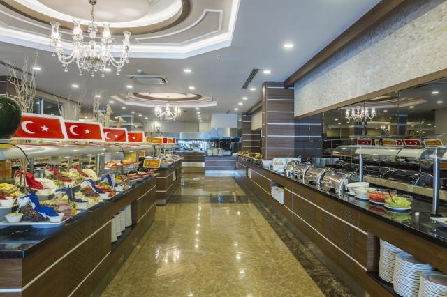Turecko - Alanya - Hotel Lonicera Resort & Spa - bufetové stoly