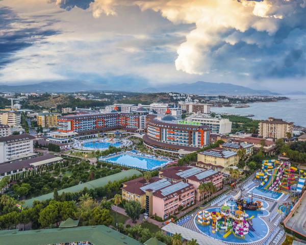 Turecko - Alanya - Hotel Lonicera Resort & Spa - pohľad zhora