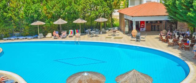 Thassos - Skala Panagia - Hotel Princess Golden Beach - bazén s