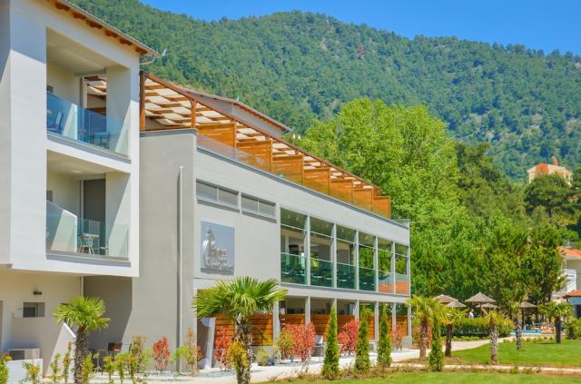 Thassos - Skala Panagia - Hotel Princess Golden Beach - záhrada
