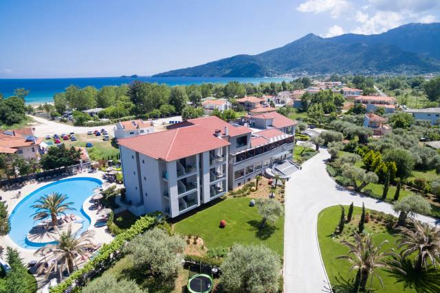 Thassos - Skala Panagia - Princess Golden Beach - pohľad na hot
