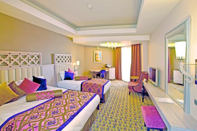 Turecko - Side - Hotel Royal Alhambra Palace - izba Superior