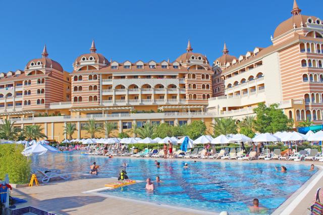 Turecko - Side - Hotel Royal Alhambra Palace - hotelový komplex