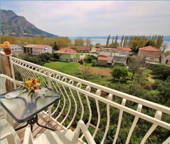 Chorvátsko - Omiš - Duće - apartmány Milavić - apartmán na 2.po