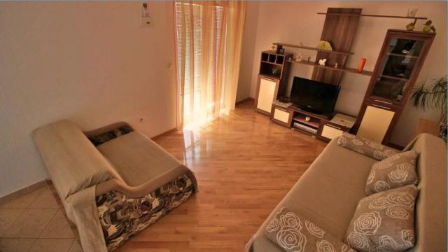 Chorvátsko - Omiš - Duće - apartmány Milavić - apartmán na 1.po