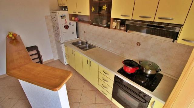Chorvátsko - Omiš - Duće - apartmány Milavić - apartmán na 1.po