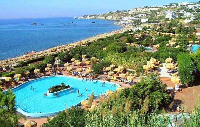 ostrov Ischia · letovisko Forio - termálne kúpele Poseidonove z