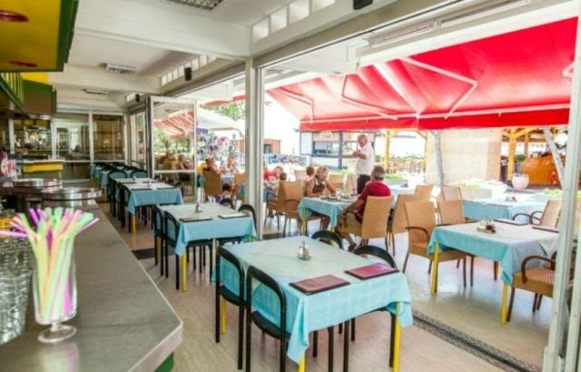 Selce - hotel Slaven, terasa