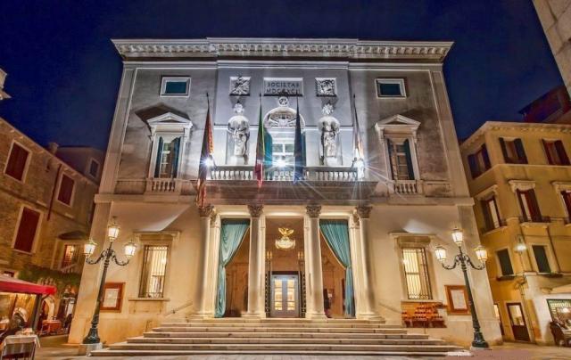 Exkluzívny zájazd do BENÁTOK spojený s operou v divadle La Fenice