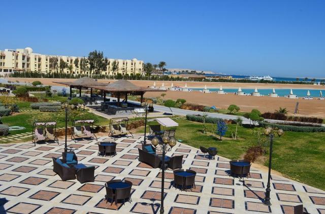 Gravity Hotel & Aqua Park