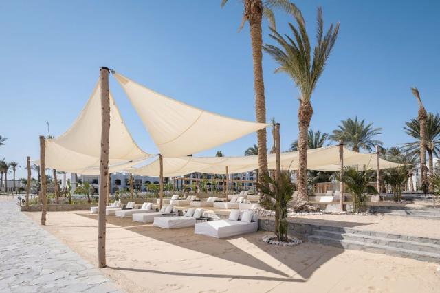 Serry Beach Resort