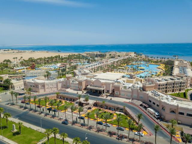 Beach Albatros Resort