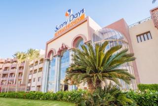 Sunny Days El Palacio
