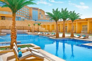 Hilton Plaza