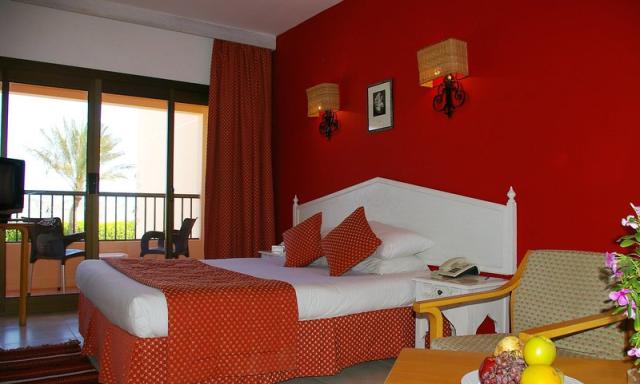 Flamenco Beach & Resort