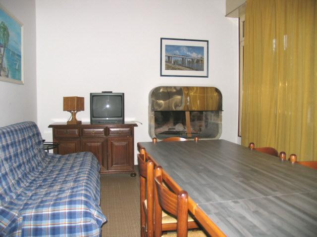 Villaggio Laura R