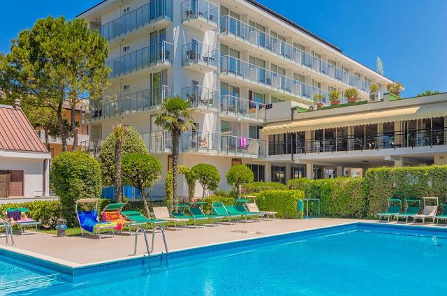 Marina Palace