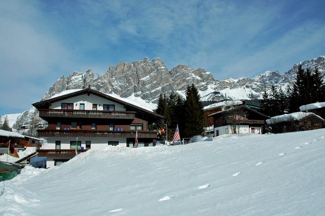 Cortina Barisetti