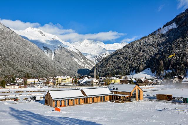 HOCHoben Chalets & Mobilhomes  SKI OPENING