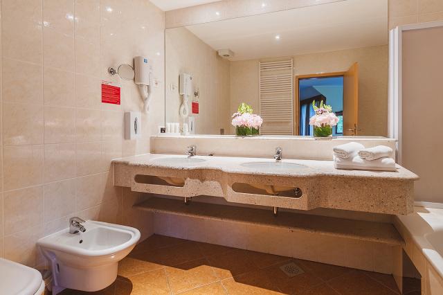Ramada Hotel & Suites