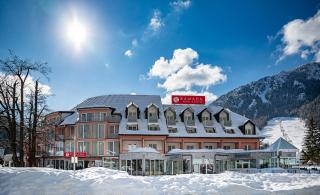 Ramada Hotel & Suites