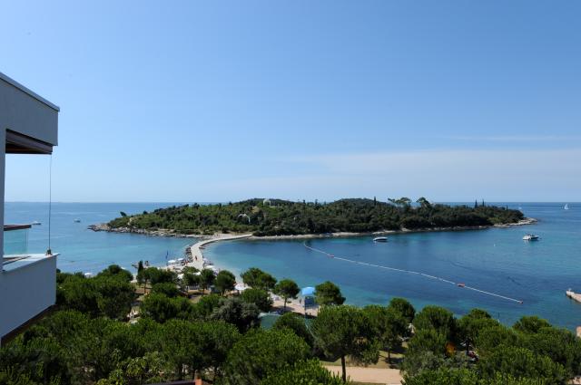 Island hotel Istra 00001