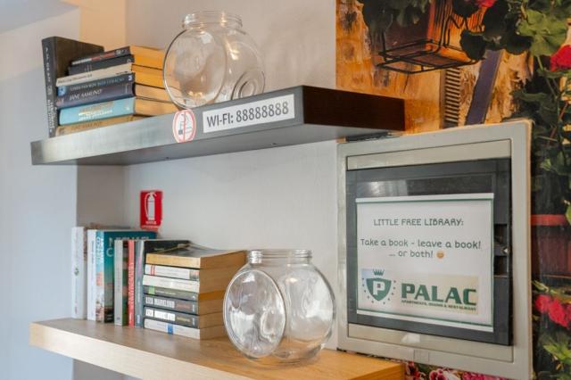 Palac aparthotel - recepce - Baška Voda -  - Chorvatsko