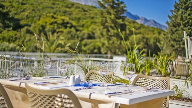 Port 9 Aminess Vival Residence - Bary a restaurace: Madir - Kor