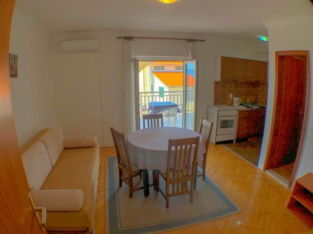 Emil (Vinka) vila - APT 1/4+2 - Gradac -  - Chorvatsko