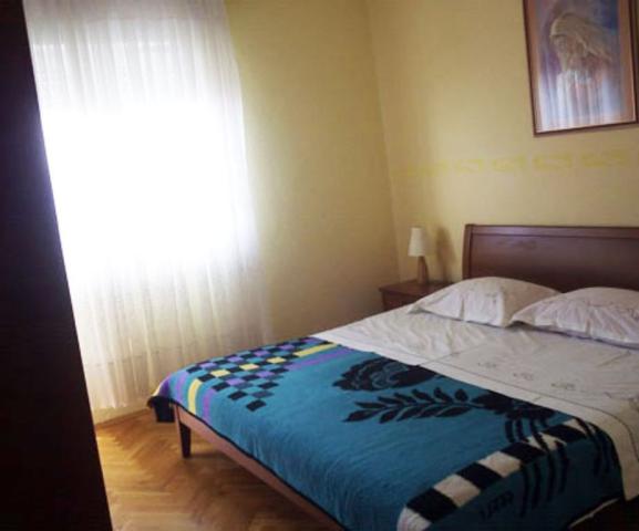 Vlado vila - apartmán pro 5 osob s 1 ložnicí, 1. patro - Omiš-D