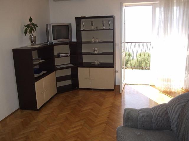 Vuković Davor - apartmán pro 6 osob, 1. řada - Omiš-Duće -  - C