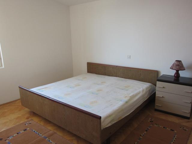 Vuković Davor - apartmán pro 6 osob, 1. řada - Omiš-Duće -  - C
