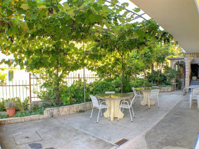 Gradac - Sara vila