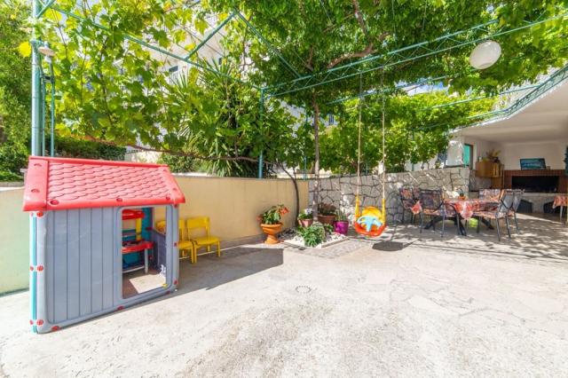 Vila Neda-Maršić - Gradac - Chorvatsko -  (12)